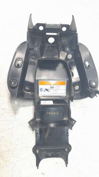 Recambio de moldura para honda cb125 r 2017- referencia OEM IAM 80131K98E00  