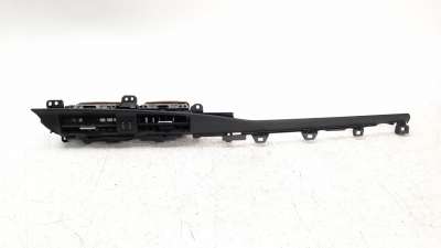 Recambio de aireador central derecho para toyota auris 2012-2019 active referencia OEM IAM 5567002400  