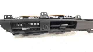 Recambio de aireador central derecho para toyota auris 2012-2019 active referencia OEM IAM 5567002400  