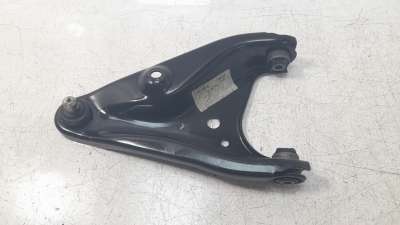 Recambio de brazo suspension inferior delantero derecho para dacia sandero 2012- stepway referencia OEM IAM 545006623R  