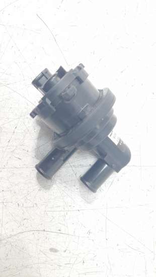 Recambio de bomba agua para toyota rav4 2018- referencia OEM IAM 0641001301  