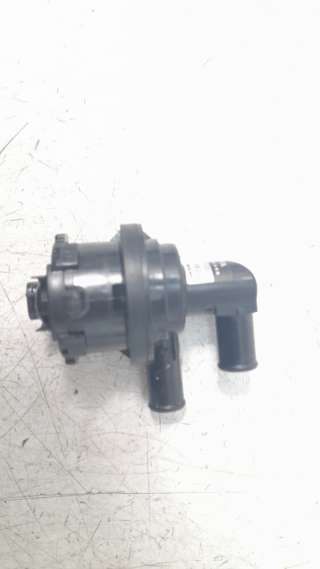 Recambio de bomba agua para toyota rav4 2018- referencia OEM IAM 0641001301  