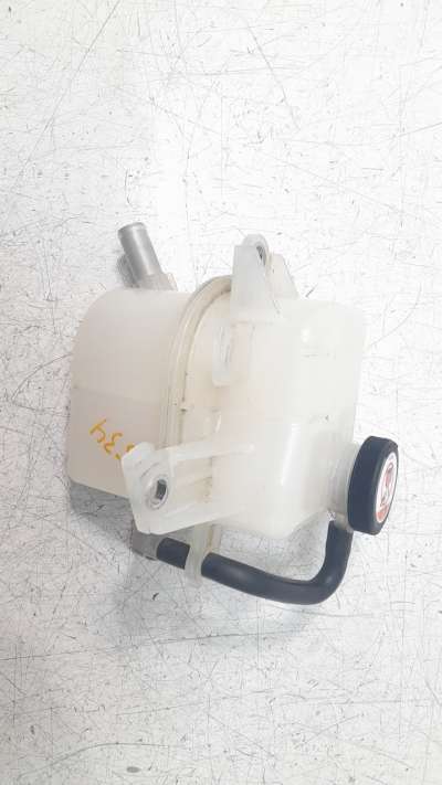 Recambio de deposito expansion para toyota rav4 2018- referencia OEM IAM G91H042020  
