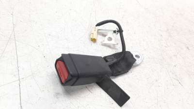Recambio de enganche cinturon trasero derecho para toyota auris 2012-2019 active referencia OEM IAM 308825910  