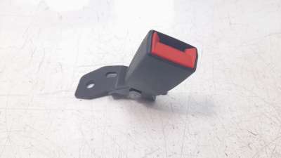 Recambio de enganche cinturon trasero central para jeep compass ii 2017- business 4x2 referencia OEM IAM 5SV15DX9AB  