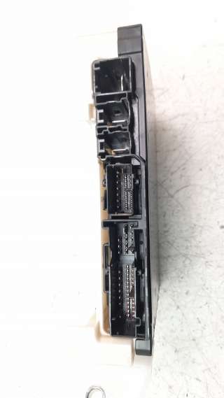 Recambio de caja reles / fusibles para toyota corolla (e21) 2019- hybrid style referencia OEM IAM 827301A020  