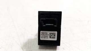 Recambio de mando elevalunas delantero derecho para bmw serie 1 lim. (f40) 2019- 120i referencia OEM IAM 61317950756  
