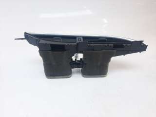 Recambio de aireador central para toyota yaris 2017- hybrid feel referencia OEM IAM 556700D240 556700D240 