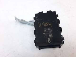 Recambio de modulo electronico para toyota yaris 2017- hybrid feel referencia OEM IAM 8910052030 8910052030 