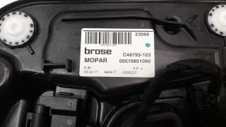 Recambio de elevalunas trasero izquierdo para jeep renegade 2014- 1.6 m-jet cat referencia OEM IAM 00519801090  