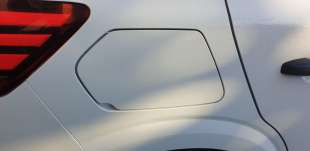 Recambio de tapa exterior combustible para dacia sandero iii 2020- expression referencia OEM IAM 788301872R  