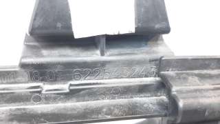 Recambio de rejilla paragolpes central para dacia sandero iii 2020- expression referencia OEM IAM 622543243R 107086003 