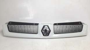 Recambio de rejilla delantera para renault master ii phase 2 bus 2003-2011 mini - bus 9 - plazas l1h1 referencia OEM IAM 8200233