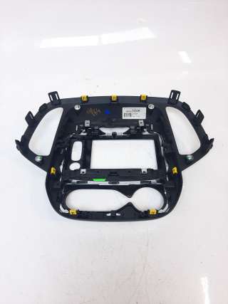 Recambio de moldura para renault captur 2013- zen referencia OEM IAM 682602532R  