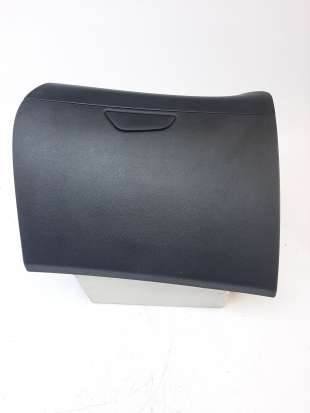 Recambio de guantera para renault captur 2013- zen referencia OEM IAM 685000532R  