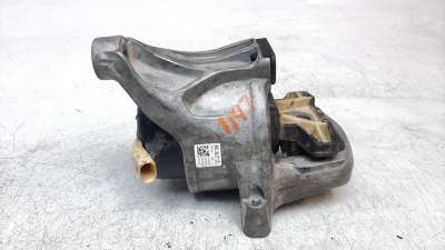Recambio de soporte motor izquierdo para audi a4 avant (8wd) 2019- referencia OEM IAM 8W0199371CS  