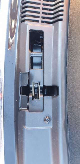 Recambio de cerradura capo para seat alhambra (711) 2015- reference travel referencia OEM IAM 7N1823509B  
