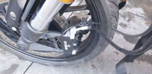 Recambio de pinza de freno delantera izquierda para triumph speed 400 2023- referencia OEM IAM JY131922  