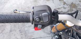 Recambio de piña luces izquierda para triumph speed 400 2023- referencia OEM IAM TA401401  