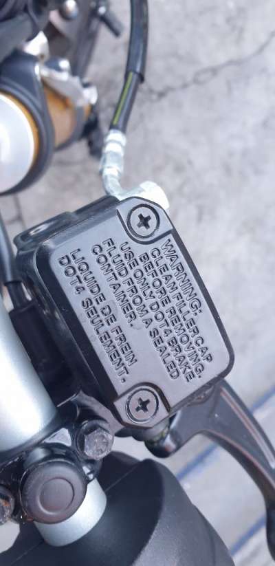Recambio de bomba freno delantera para triumph speed 400 2023- referencia OEM IAM TA131880  