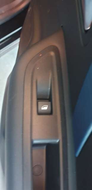 Recambio de mando elevalunas trasero derecho para citroën c4 berlina 2020-2023 e-feel pack referencia OEM IAM 96657926XT  