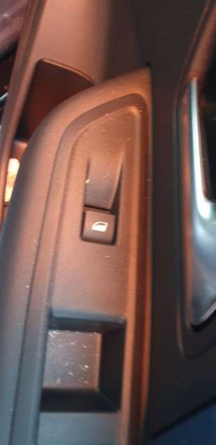 Recambio de mando elevalunas delantero derecho para citroën c4 berlina 2020-2023 e-feel pack referencia OEM IAM 96657926XT  