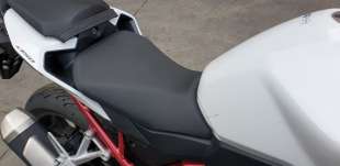 Recambio de asiento delantero para honda cb 750 hornet 2022- referencia OEM IAM 77100MLEC00ZA  
