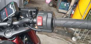 Recambio de piña luces derecha para honda cb 750 hornet 2022- referencia OEM IAM 35135MLBD01  
