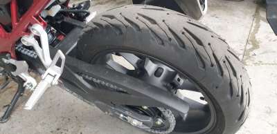 Recambio de moldura para honda cb 750 hornet 2022- referencia OEM IAM 40510MGSD30  