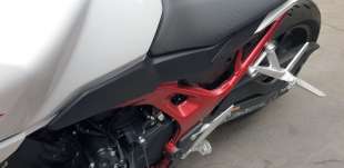 Recambio de moldura para honda cb 750 hornet 2022- referencia OEM IAM 83611MLBD00  