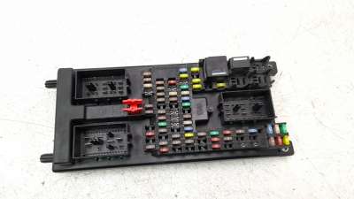Recambio de caja reles / fusibles para land rover evoque 2011-2018 referencia OEM IAM BJ3214F041AC  