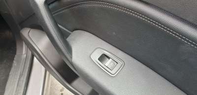 Recambio de mando elevalunas delantero derecho para renault captur ii 2019- techno referencia OEM IAM 254019868R  