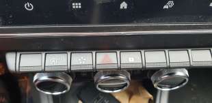 Recambio de warning para renault captur ii 2019- techno referencia OEM IAM 283E86009R  