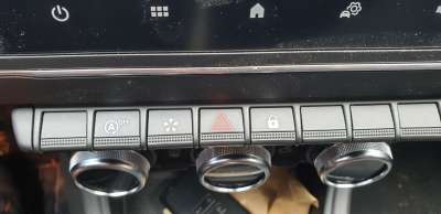 Recambio de warning para renault captur ii 2019- techno referencia OEM IAM 283E86009R  