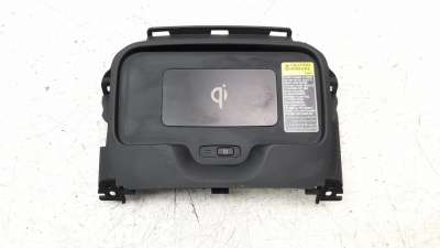 Recambio de cargador movil para toyota corolla (e21) 2019- hybrid style referencia OEM IAM 861C002010  