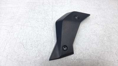 Recambio de moldura para bmw r 1200 r 2015-2019 r 1200 r referencia OEM IAM 46638534267  