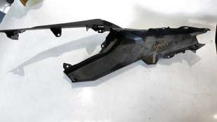 Recambio de moldura para honda adv 350 2022- referencia OEM IAM 83520K2LD000   2