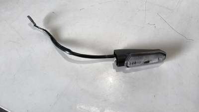 Recambio de piloto trasero derecho para honda adv 350 2022- referencia OEM IAM 33450MKTD01  