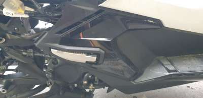 Recambio de moldura para honda adv 350 2022- referencia OEM IAM 64435K2LD00ZA  