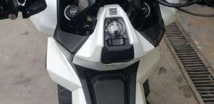 Recambio de moldura para honda adv 350 2022- referencia OEM IAM 81100K2LD00ZK  