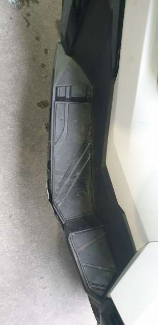 Recambio de estribera derecha para honda adv 350 2022- referencia OEM IAM 64331K2LD00ZG  