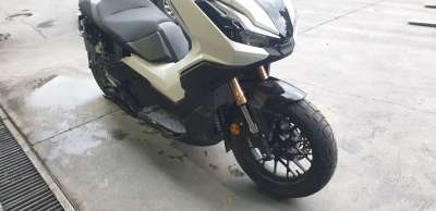 Recambio de electroventilador para honda adv 350 2022- referencia OEM IAM 19020MGSD31  