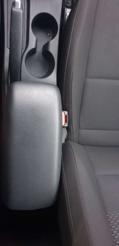 Recambio de apoyabrazos central para hyundai i20 iii (bc3, bi3) 2020- 1.0 t-gdi referencia OEM IAM 84660T7600NNB  