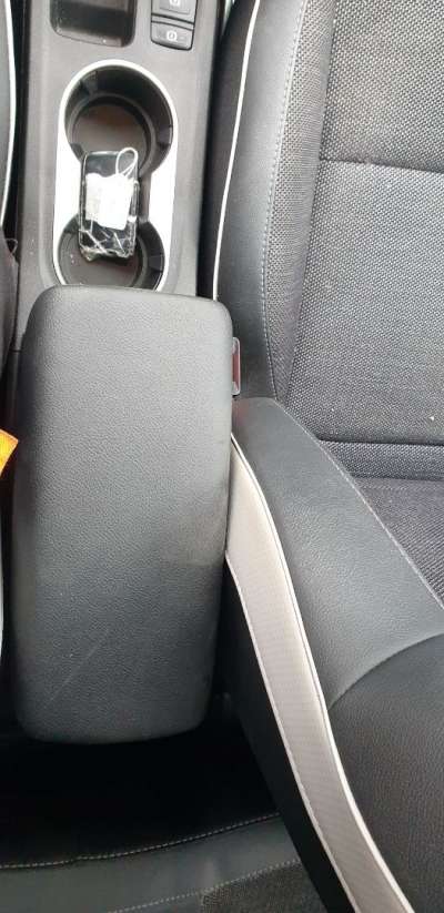 Recambio de apoyabrazos central para renault captur ii 2019- techno referencia OEM IAM 969201051R  