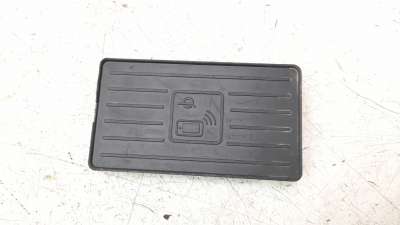 Recambio de cargador movil para seat ateca (khp) 2020-2022 style go referencia OEM IAM 81A035502  