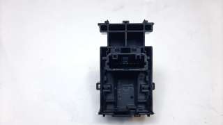 Recambio de mando elevalunas trasero derecho para toyota rav4 2018- hybrid 4x2 advance referencia OEM IAM 193335  