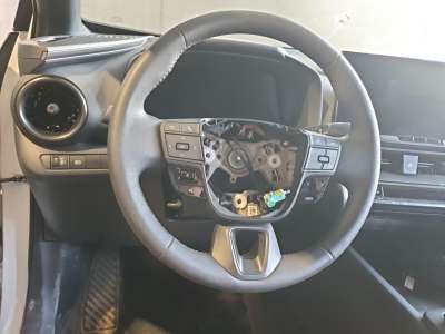 Recambio de volante para toyota c-hr 2016- hybrid active referencia OEM IAM 45100F4140C0  