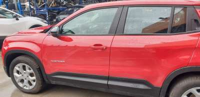 Recambio de puerta delantera izquierda para jeep avenger 2022-2023 altitude referencia OEM IAM 52169881  