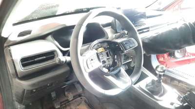 Recambio de volante para jeep avenger 2022-2023 altitude referencia OEM IAM 735774457  