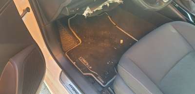 Recambio de juego alfombrillas para toyota corolla (e21) 2019- hybrid active referencia OEM IAM 58510YYV00  